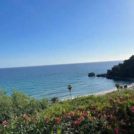 Sea View In Corfu アパート グリファダ